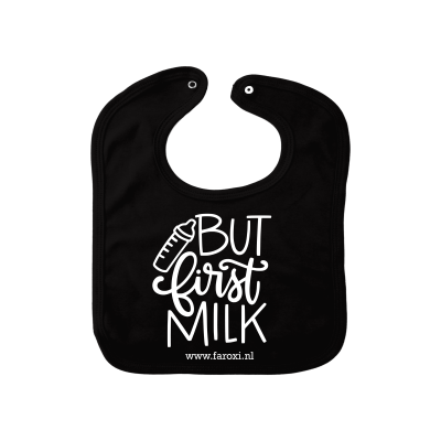 Baby slabbetje met tekst ' But first Milk ' - 15166 Baby slabbetje met tekst ' But first Milk ' - 15166